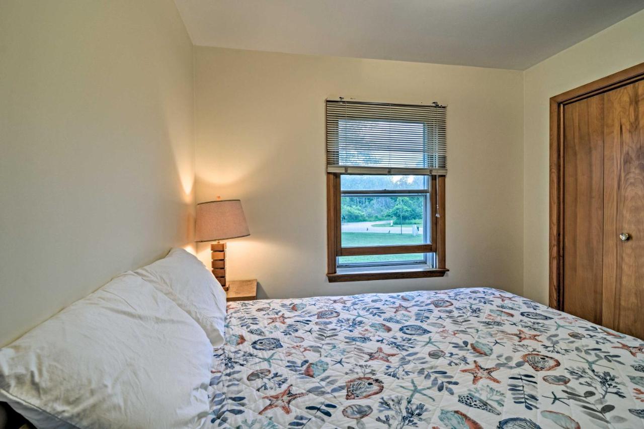 Lake Huron House With Grill And Beach Access! East Tawas Экстерьер фото