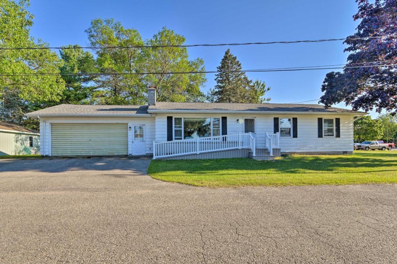 Lake Huron House With Grill And Beach Access! East Tawas Экстерьер фото
